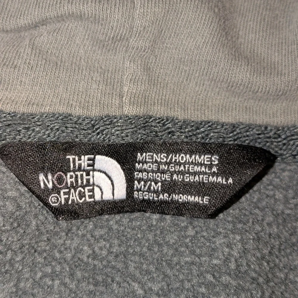 The North Face Mens Gray Graphic Logo Pullover Hoodie Medium Regular Fit